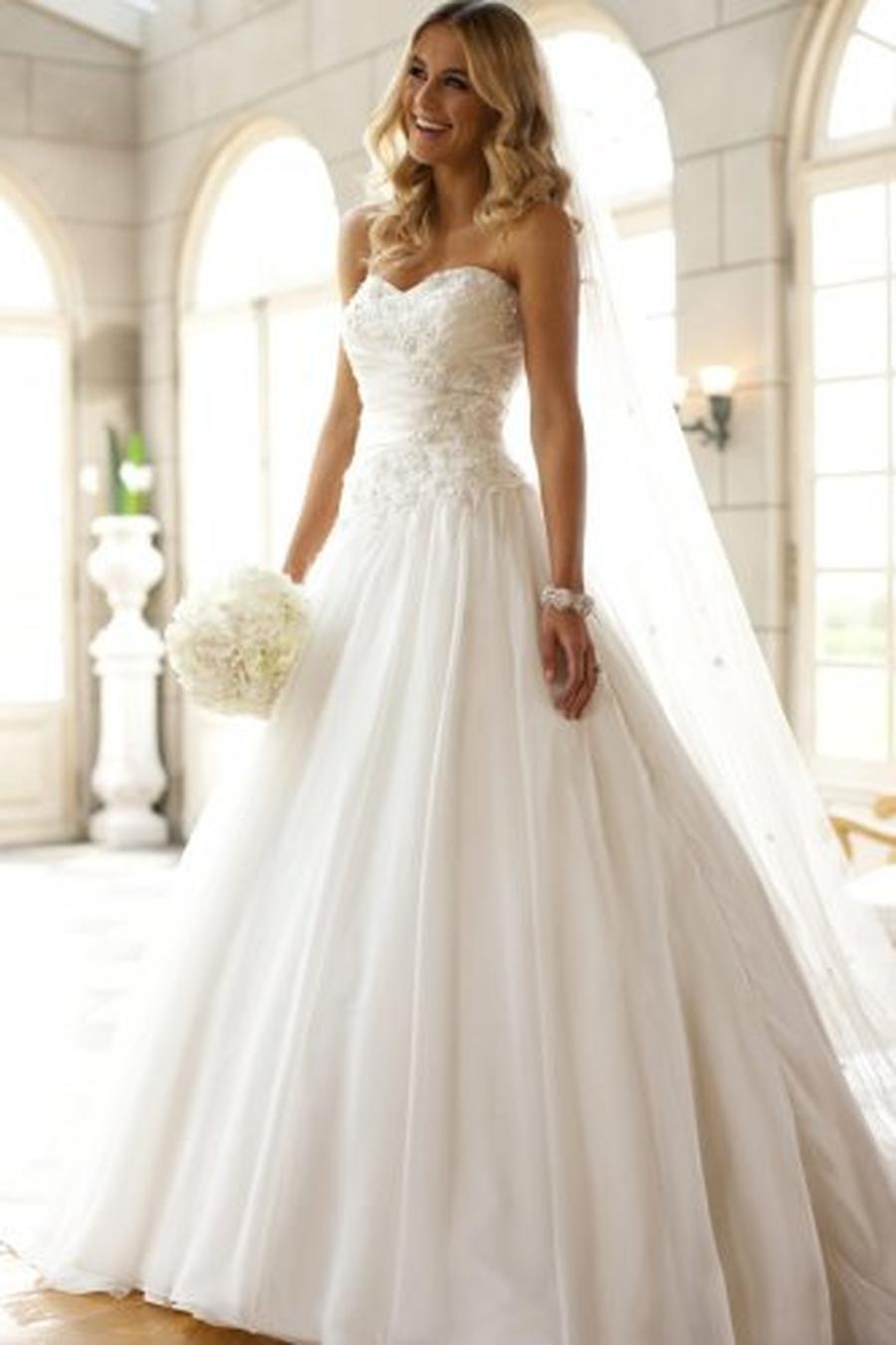 Cosmobella wedding dress